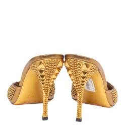 Pre Owned Gucci Metallic Gold Studded Leather Peep Toe Mule Sandals Size 41