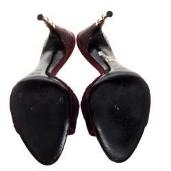 مملوكة مسبقًا صندل سلايد غوتشي كعب بامبو جلد ثعبان و قطيفة جي جي عنابي مقاس 41