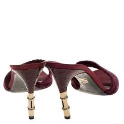 مملوكة مسبقًا صندل سلايد غوتشي كعب بامبو جلد ثعبان و قطيفة جي جي عنابي مقاس 41