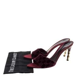 مملوكة مسبقًا صندل سلايد غوتشي كعب بامبو جلد ثعبان و قطيفة جي جي عنابي مقاس 41