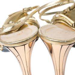 Pre Owned Gucci Metallic Gold Leather Strappy Tiger Charm Embellished Ankle Strap Sandals Size 38