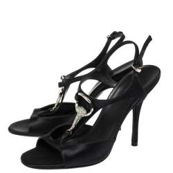 مملوكة مسبقًا صندل غوتشي سير حرف تي مزخرف كريستال و مقدمة مفتوحة ساتان أسود مقاس 37