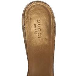 مملوكة مسبقًا صندل غوتشي سلايد إبزيم جي متشابك جلد وكانفاس كريستال جي جي بني ذهبي مقاس 40.5