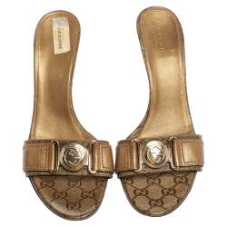 مملوكة مسبقًا صندل غوتشي سلايد إبزيم جي متشابك جلد وكانفاس كريستال جي جي بني ذهبي مقاس 40.5