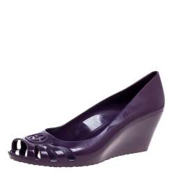 Pre Owned حذاء كعب عالي غوتشي كعب روكي مارولا مطاط بنفسجي مقاس 39