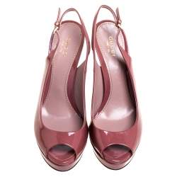 مملوكة مسبقًا صندل غوتشي فتحة كعب مقدمة مفتوحة جلد لامع وردي مقاس 36