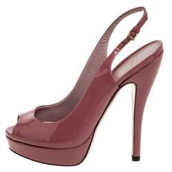 مملوكة مسبقًا صندل غوتشي فتحة كعب مقدمة مفتوحة جلد لامع وردي مقاس 36