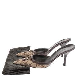 مملوكة مسبقًا حذاء سلايد غوتشي حلقة حرف دي مقدمة مدببة كانفاس جي جي بيج و بني مقاس 37