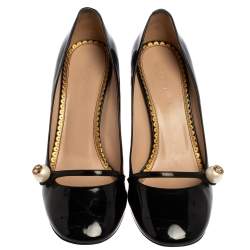 مملوكة مسبقًا Gucci Black Patent Leather Pearl Detail Mary Jane Pumps Size 39
