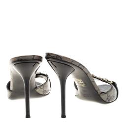 مملوكة مسبقًا صندل سلايد غوتشى كانفاس جى جى مقوى مونوغرامى ميتالك مقاس 38