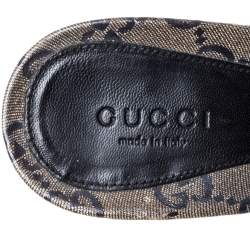 مملوكة مسبقًا صندل سلايد غوتشى كانفاس جى جى مقوى مونوغرامى ميتالك مقاس 38