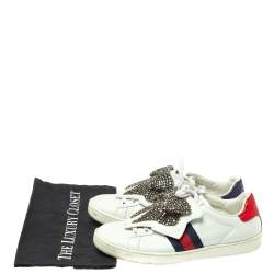 مملوكة مسبقًا Gucci White Leather Ace Embellished Bow Patch Lace Up Sneakers Size 37