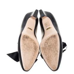 مملوكة مسبقًا حذاء كعب عالى غوتشى بريث زخرفة فيونكة جى جى تفاص يل قصة جلد أسود مقاس 38.5