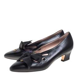 مملوكة مسبقًا حذاء كعب عالى غوتشى بريث زخرفة فيونكة جى جى تفاصيل قصة جلد أسود مقاس 38.5