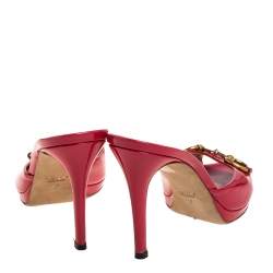 مملوكة مسبقًا صندل غوتشى هورسبيت جلد لامع فوشيا مقاس 37