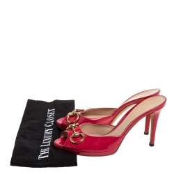 مملوكة مسبقًا صندل غوتشى هورسبيت جلد لامع فوشيا مقاس 37