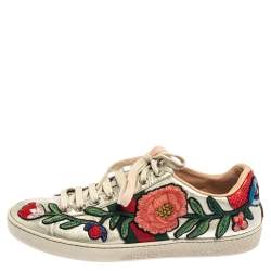 Pre Owned حذاء رياضي غوتشي برقبة منخفضة مطرز جلد فضي لامع ميتاليك مقاس 36.5