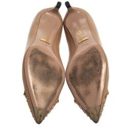 مملوكة مسبقًا حذاء كعب عالي غوتشي مقدمة بيج مرصعة جلد بيج مقاس 37.5 