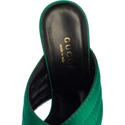 مملوكة مسبقًا Gucci Green Satin Crisscross Mule Sandals Size 35.5