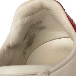 مملوكة مسبقًا حذاء رياضي غوتشي إيس برقبة منخفضة مطرز بنحلة جلد أبيض مقاس 38.5