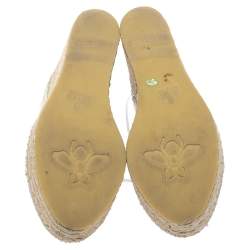 مملوكة مسبقًا Gucci White/Silver Leather GG Logo Pilar Espadrille Wedges Size 36