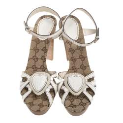 Pre Owned Gucci Cream Leather Crest Heart Ankle Strap Sandals Size 39.5