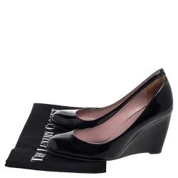  Gucci Black Patent Leather Wedge Round Toe Pumps Size 38.5
