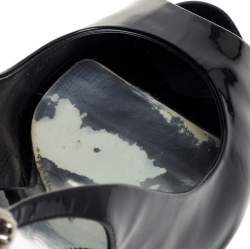 Pre Owned صندل غوتشي جلد أسود لامع مفتوح مقاس 39