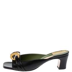 مملوكة مسبقًا صندل سلايد غوتشي يوساغي جلد أسود مقاس 39.5