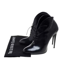 Pre Owned حذاء بوت غوتشي كيب جلد أسود مقوس برباط مقاس 39.5