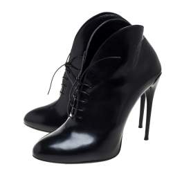 Pre Owned حذاء بوت غوتشي كيب جلد أسود مقوس برباط مقاس 39.5