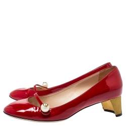 مملوكة مسبقًا Gucci Red Patent Leather Mary Jane Pumps Size 40