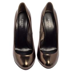 Gucci Metallic Green Patent Leather Round Toe Pumps Size 37