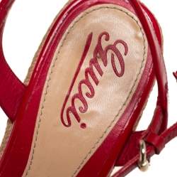 مملوكة مسبقًا Gucci Red Micro Guccissima Patent Leather Ankle Strap Wedge Platform Sandals Size 40