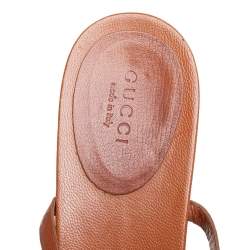 مملوكة مسبقًا صندل بإصبع غوتشي فلات مزخرف بامبو جلد بني مقاس 39