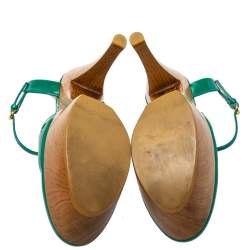 مملوكة مسبقًا Gucci Green Patent Leather Ankle Strap Wooden Platform Sandals Size 37.5