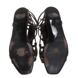 مملوكة مسبقًا صندل غوتشي قفصي جلد وسويدي أسود مقاس 39