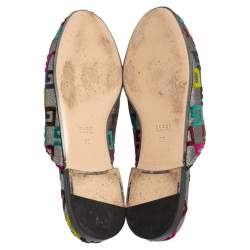 مملوكة مسبقًا Gucci Silver Fabric Embroidered G Princetown Mule Flats Size 38