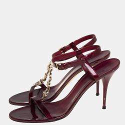 Pre Owned Gucci Maroon Patent Leather Chain T-Strap Ankle Strap Sandals Size 40