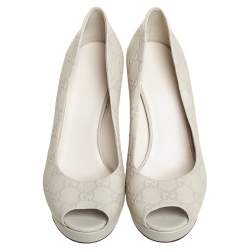 مملوكة مسبقًا Gucci Grey Guccissima Leather Peep Toe Platform Pumps Size 39.5