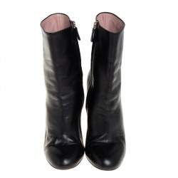 مملوكة مسبقًا حذاء بوت غوتشى منتصف ساق كعب روكى جلد أسود مقاس 38.5