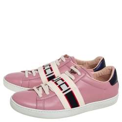 مملوكة مسبقًا حذاء رياضي غوتشي ايس منخفض من أعلى مزين مخطط غوتشي جلد وردي مقاس 38.5