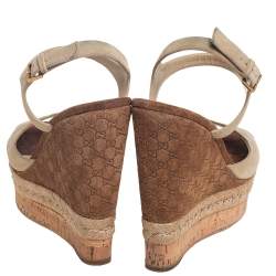 Pre Owned صندل غوتشي كعب روكي هولي سويدي بيج مقاس 37