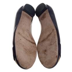 مملوكة مسبقًا حذاء فلات باليه غوتشي إبزيم حرفي جي متشابك جلد وجلد لامع أرجواني مقاس 38.5