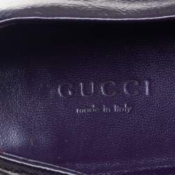 مملوكة مسبقًا حذاء فلات باليه غوتشي إبزيم حرفي جي متشابك  جلد وجلد لامع أرجواني مقاس 38.5