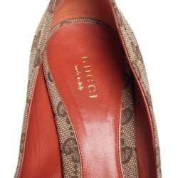 Pre Owned Gucci Beige/Brown GG Canvas Horsebit Peep Toe Pumps Size 38.5