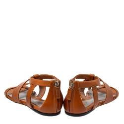 مملوكة مسبقًا Gucci Tan Leather T Strap Flat Sandals Size 36.5