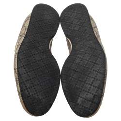 مملوكة مسبقًا حذاء رياضي غوتشي جلد بيج/ذهبي وكانفاس جي جي بعنق منخفض مقاس 37.5