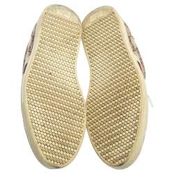 مملوكة مسبقًا حذاء رياضي غوتشي ويب جلد أبيض لامع وكانفاس جي جي بعنق منخفض مقاس 38