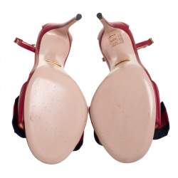 Pre Owned صندل غوتشي شارلوت جلد أحمر بنمط ويب مزين بالكريستال وحزام  كاحل مقاس 37.5